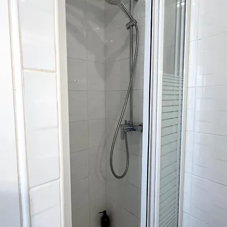 Apartment Beautiful With Parking! Hyeres