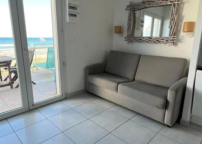 Beautiful With Parking! Apartment